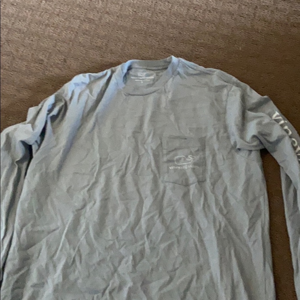 Vineyard vines shirt